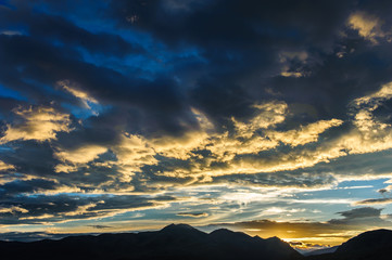 Fototapeta na wymiar Scenic sunset and sunrise in mountainous region of Altai