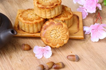 mooncake festival with hot tea