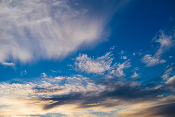 Naklejka premium Beatiful sunset sky with different clouds