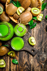 The fresh juice of kiwi.