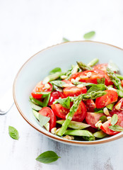 Tomato and Green Asparagus Salad
