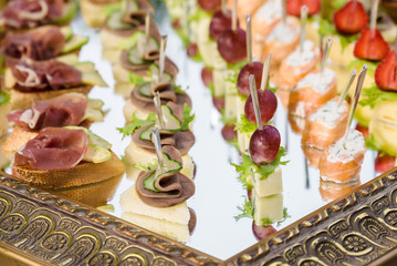 canapes