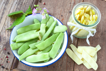 Grüne und gelbe Wachsbohnen