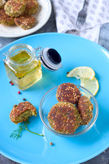 Gemüse- Frikadellen mit Sesam