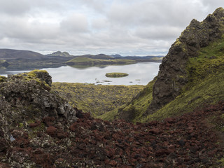 Fototapeta na wymiar Montagne et terre volcanique d'Islande (Landmannalaugar)