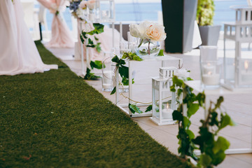 Wedding floral decoration of details in a restaurant