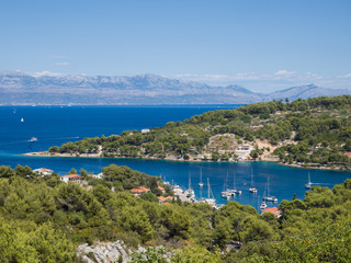 Blick auf Rogač, Insel Solta, Kroatien