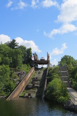 Fototapeta premium Boats going over a marine railway to travel down the Trent-Severn Waterway