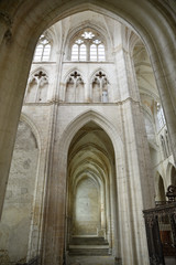 Fototapeta premium Nef de l'abbaye Saint Germain d'Auxere en Bourgogne, France