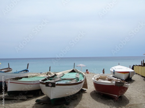 Barca Sulla Spiaggia Di Finale Ligure Stock Photo And