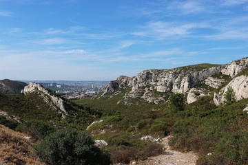 Fototapeta na wymiar Vista de Marsella, France desde las montañas