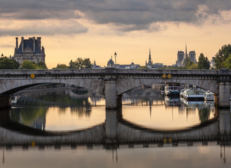 Fototapeta na wymiar Pont de la Concorde Paris