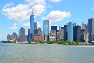 Fototapeta na wymiar View of Manhattan from the sea
