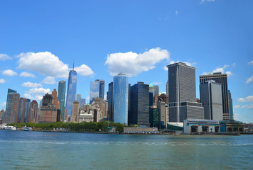 Fototapeta na wymiar Quay of Manhattan from the river