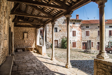 Obraz premium Das malerische Dorf Sveti Lovrec in Istrien, Kroatien