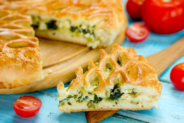 Delicious pie with spinach and cottage cheese