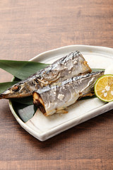 秋刀魚の塩焼き