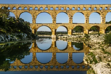 Papier Peint photo autocollant Pont du Gard Historic Pont du gard in France. Europe
