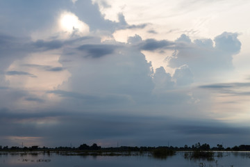 Obraz na płótnie Canvas Cloudy early morning on the flood.