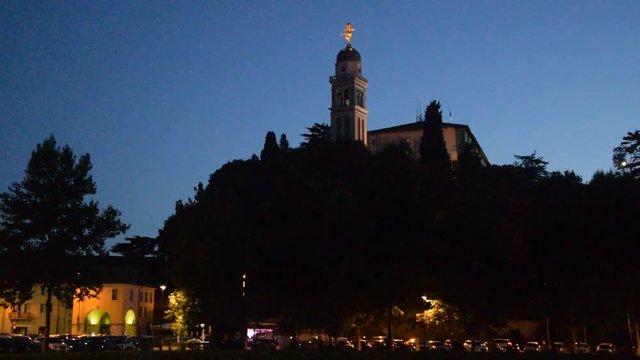 Udin Udine Friuli Venezia Giulia 우디네 Italia Fvg 弗留利-威尼斯朱利亚大区 Triveneto ウーディネ
 Triest Video Friuli-Venezia Friaul-Julisch Venetien フリウリ＝ヴェネツィア・ジュリア州 프리울리베네치아줄리아 주 Trieste トリエステ 트리에스테 的里雅斯特 烏迪內