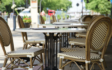 A sight of the table and the chair in the park rest area