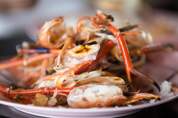Shrimp peeled on a plate in a restaurant.