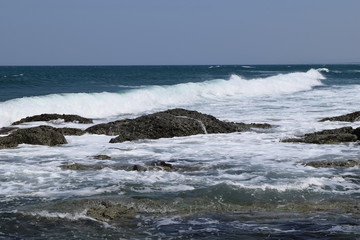 山形県庄内浜の荒波