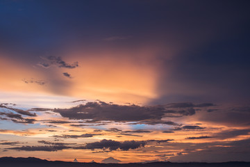 Obraz premium Beautiful sunset sky background