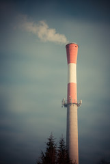 Tolan chimney that smokes, and announces a warm winter season