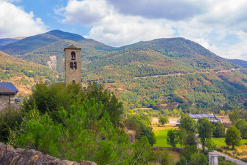 Fototapeta premium Small village in the natural park of Ordesa in the Pyrenees, Huesca, Spain