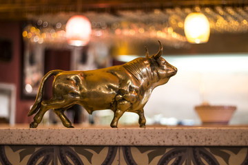 Small brass bull statue model