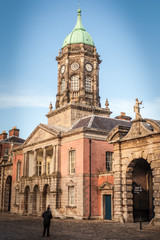 Fototapeta na wymiar Monument and church in Dublin, Ireland