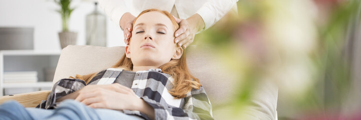 Facial massage for stress relieving