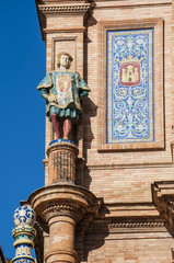 Spagna: dettagli delle decorazioni e degli edifici di Plaza de Espana, la piazza più famosa di...