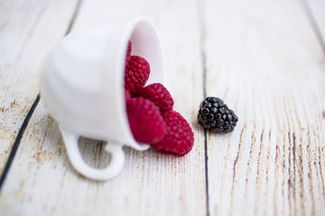 Taza frambuesas y mora