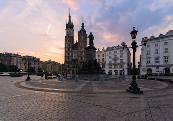 Fototapeta premium Beautiful sunrise in the main square of Krakow.