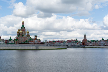 Obraz premium View of the embankment of the city of Yoshkar-Ola
