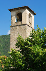 Fototapeta na wymiar Kirchturm in Italien, Idro
