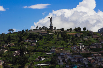 Obraz premium La Virgen de El Panecillo. Quito, Ecuador