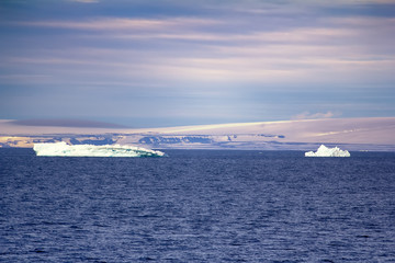 Icebergs, glaciers, growlers in Arctic ocean © max5128