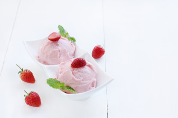 Ice Cream Strawberry.