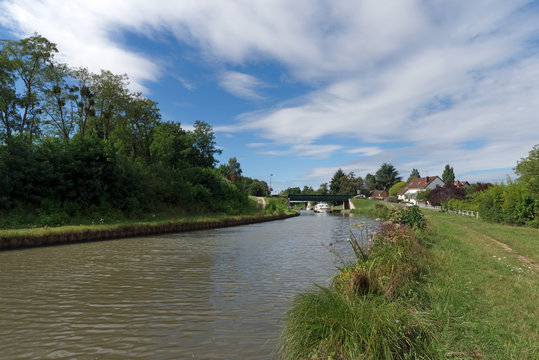Canal de Briare en region centre Loire