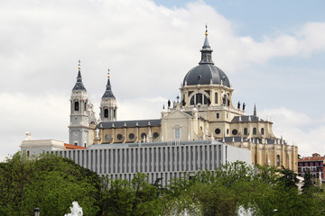 Fototapeta na wymiar Almudena Cathedral, Madrid, Spain 