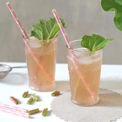 Rhabarber-Limonade © annabell2012