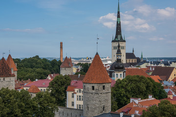 Tallinn z murów obronnych