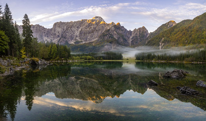 Naklejka premium Mountain lake in the Julian Alps in Italy