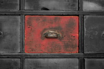 drawer closeup - red box 