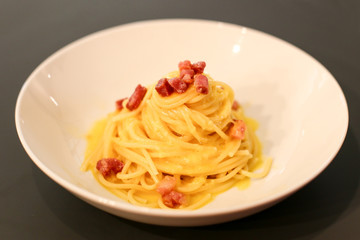 spaghetti carbonara