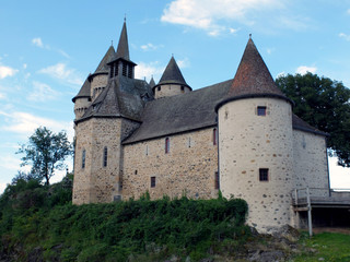 Fototapeta na wymiar Château du Val à Bort-les-Orgues