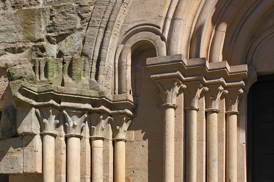 Fassadendetail der Zisterzienserklosterkirche Otterberg